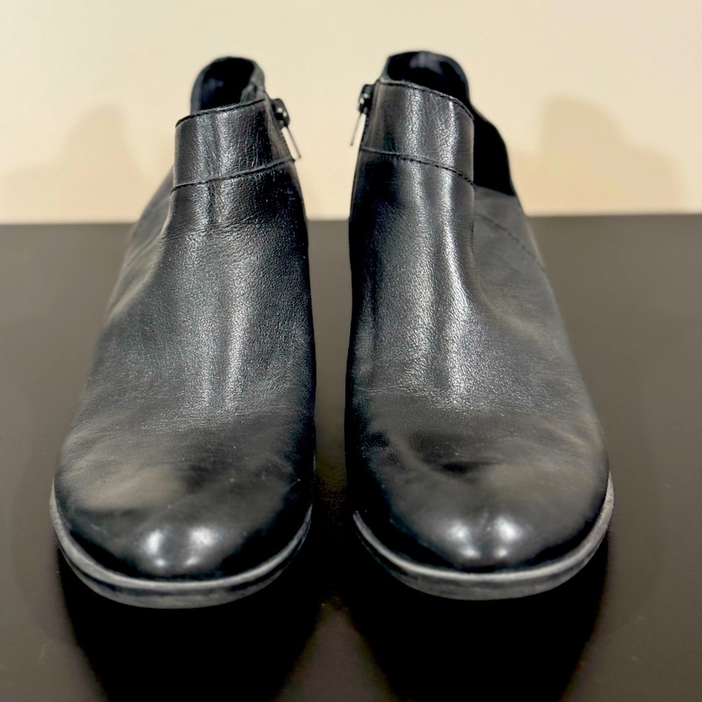 Lucky Brand black leather booties!